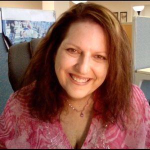 Meet your Posher, Halyce